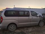 Hyundai Starex 2009 года за 2 700 000 тг. в Кульсары – фото 2