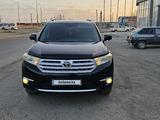 Toyota Highlander 2011 года за 12 300 000 тг. в Караганда