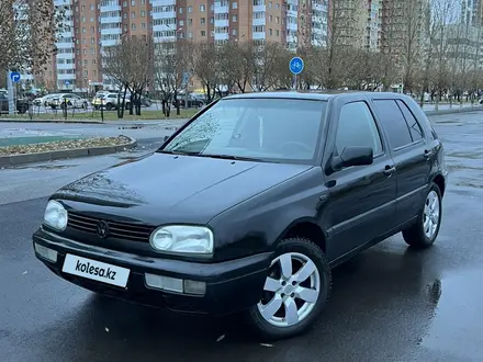 Volkswagen Golf 1996 года за 1 900 000 тг. в Астана