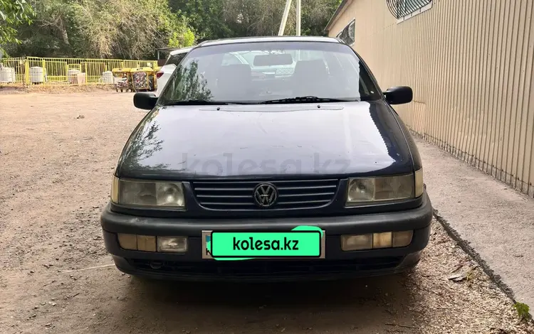 Volkswagen Passat 1994 годаүшін1 300 000 тг. в Семей