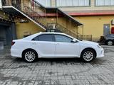 Toyota Camry 2013 года за 8 800 000 тг. в Алматы – фото 2