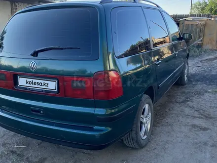 Volkswagen Sharan 2000 года за 2 500 000 тг. в Приозерск – фото 3