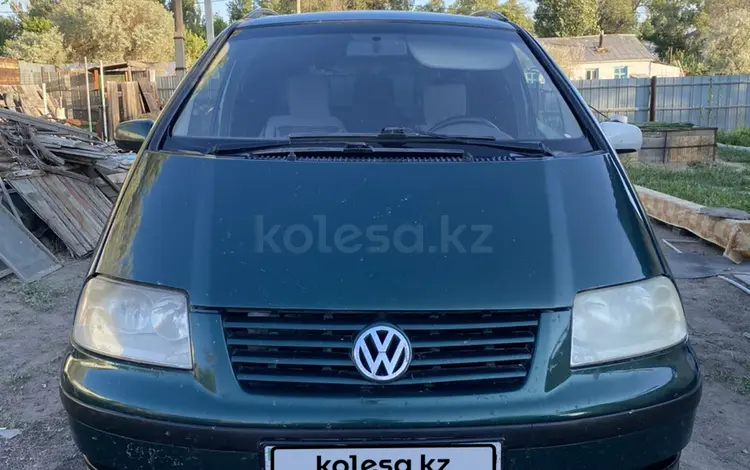 Volkswagen Sharan 2000 года за 2 500 000 тг. в Приозерск