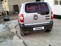 Chevrolet Niva 2011 года за 1 800 000 тг. в Атырау – фото 4