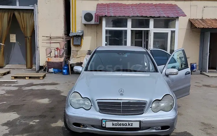 Mercedes-Benz C 180 2001 года за 2 600 000 тг. в Алматы