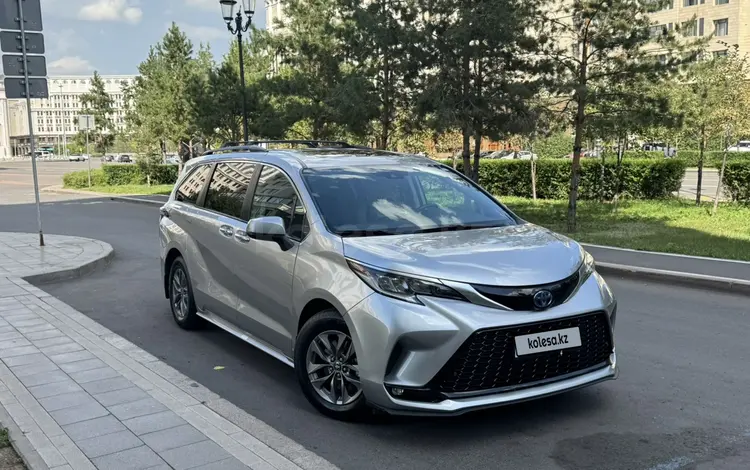 Toyota Sienna 2021 года за 18 000 000 тг. в Астана