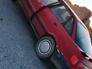 Audi 80, 1990