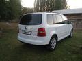 Volkswagen Touran 2004 годаfor3 600 000 тг. в Туркестан – фото 3