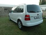 Volkswagen Touran 2004 годаfor3 600 000 тг. в Туркестан – фото 4