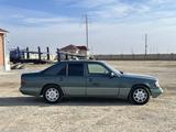 Mercedes-Benz E 280 1993 года за 2 600 000 тг. в Кызылорда – фото 2