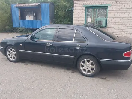 Mercedes-Benz E 200 1996 года за 3 400 000 тг. в Аксу – фото 3