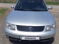 Volkswagen Passat 1999 годаүшін1 300 000 тг. в Алматы