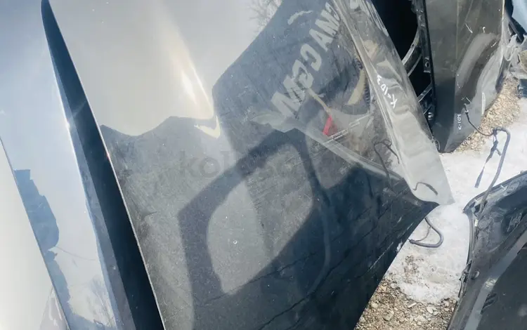 Капот за 300 000 тг. в Алматы