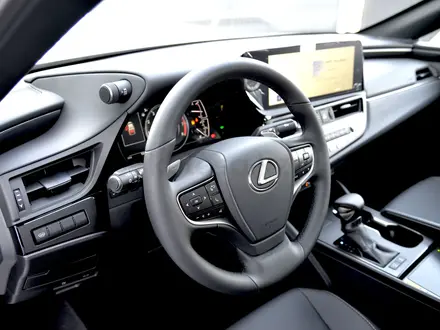 Lexus ES 250 Progressive 2025 года за 29 383 900 тг. в Шымкент – фото 12