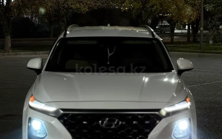 Hyundai Santa Fe 2018 годаүшін12 000 000 тг. в Алматы