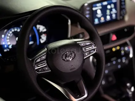 Hyundai Santa Fe 2018 года за 12 000 000 тг. в Алматы – фото 9