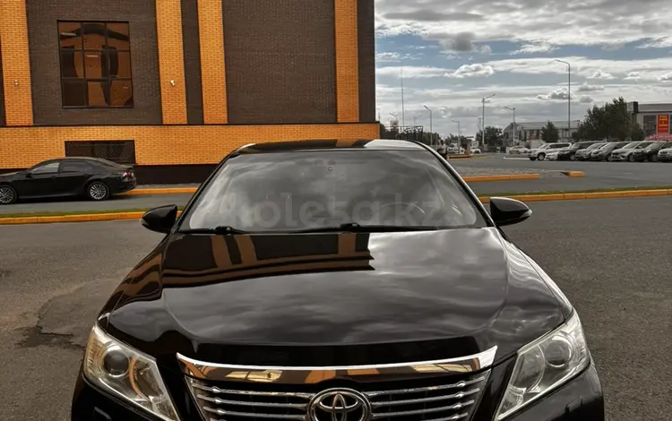 Toyota Camry 2012 года за 8 800 000 тг. в Актобе