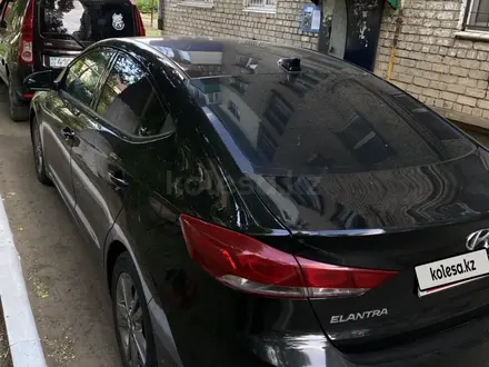 Hyundai Elantra 2017 года за 4 500 000 тг. в Уральск – фото 13