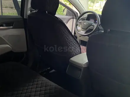 Hyundai Elantra 2017 года за 4 500 000 тг. в Уральск – фото 16