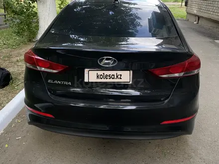 Hyundai Elantra 2017 года за 4 500 000 тг. в Уральск – фото 6