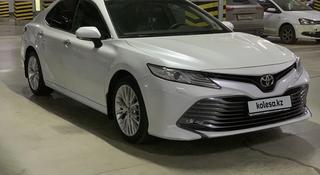 Toyota Camry 2018 года за 14 600 000 тг. в Астана