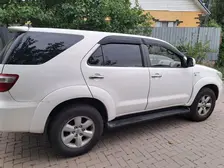 Toyota Fortuner, 2010
