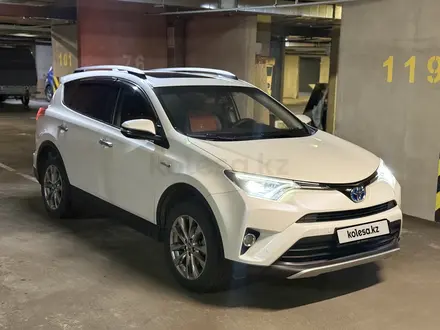 Toyota RAV4 2016 года за 10 000 000 тг. в Алматы – фото 3