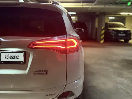 Toyota RAV4 2016 года за 10 000 000 тг. в Алматы – фото 10