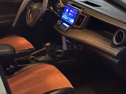 Toyota RAV4 2016 года за 10 000 000 тг. в Алматы – фото 12