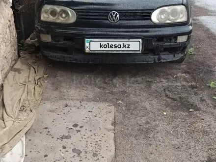 Volkswagen Golf 1995 года за 700 000 тг. в Караганда – фото 3