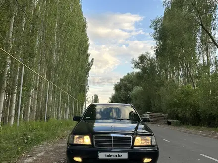 Mercedes-Benz C 280 1994 года за 2 200 000 тг. в Алматы