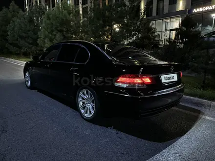 BMW 750 2005 года за 5 500 000 тг. в Шымкент