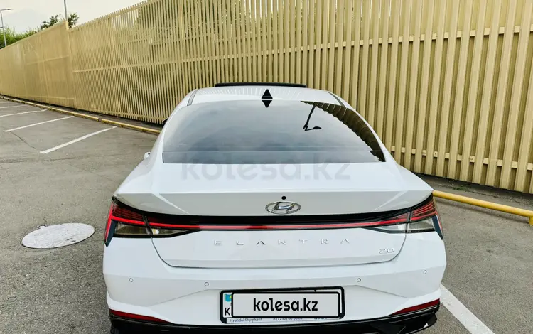 Hyundai Elantra 2023 года за 11 800 000 тг. в Шымкент