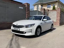 Kia K5, 2016