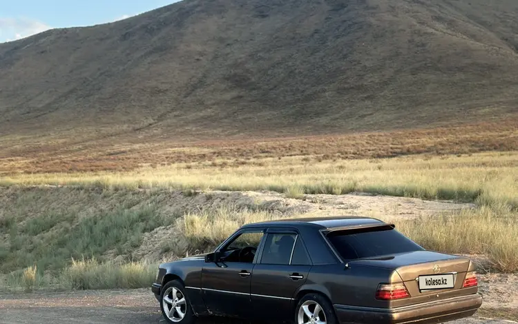 Mercedes-Benz E 280 1995 года за 1 500 000 тг. в Талдыкорган