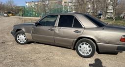 Mercedes-Benz E 230 1991 года за 950 000 тг. в Астана – фото 4