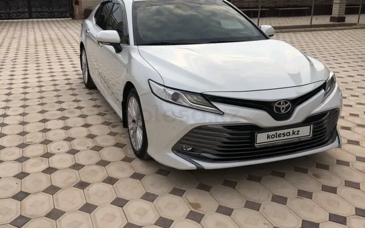 Toyota Camry 2018 года за 17 300 000 тг. в Актау