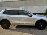 Volkswagen Touareg 2011 годаүшін11 900 000 тг. в Астана – фото 3