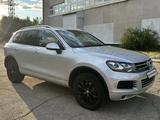 Volkswagen Touareg 2011 годаүшін11 900 000 тг. в Астана – фото 2