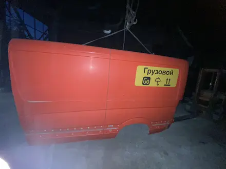 Крыло и бочина на мерседес Спринтер 906 кузов за 350 000 тг. в Алматы