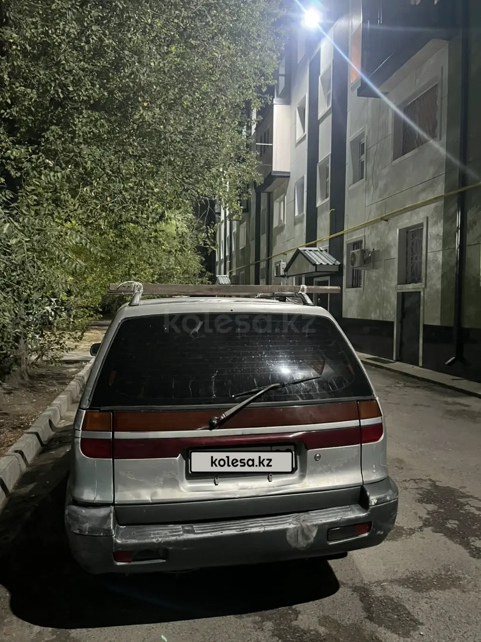 Mitsubishi Space Wagon, 1992