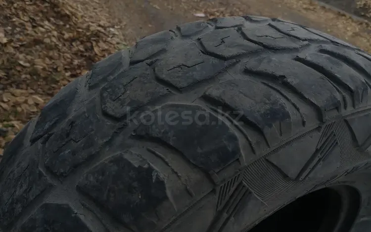 Одна шина МТ грязевая Kumho 265/75/16 за 22 000 тг. в Алматы