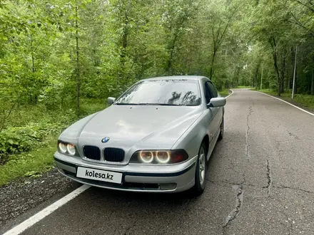 BMW 528 1997 года за 3 000 000 тг. в Талдыкорган