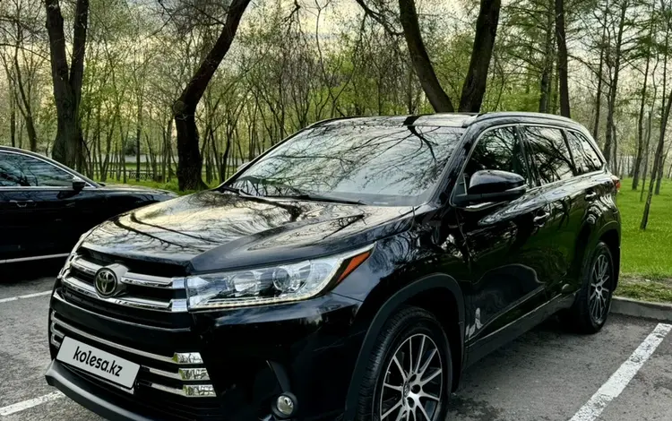 Toyota Highlander 2017 года за 17 300 000 тг. в Алматы