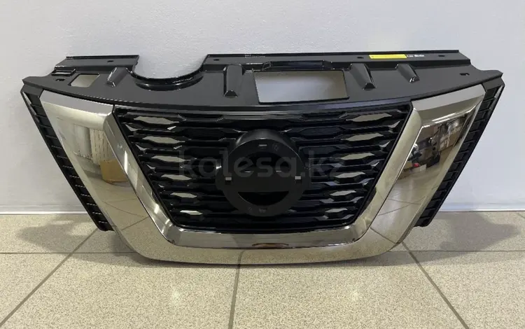 Решетка радиатора на Nissan X-Trail за 25 000 тг. в Алматы