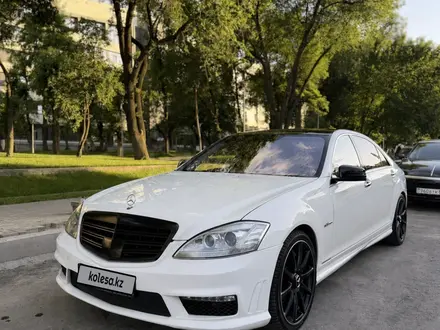 Mercedes-Benz S 500 2007 года за 9 300 000 тг. в Алматы
