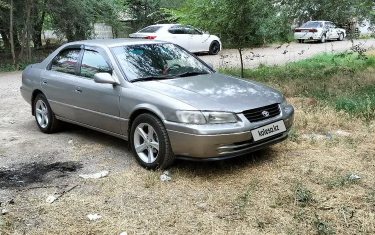 Toyota Camry 1999 года за 3 000 000 тг. в Алматы