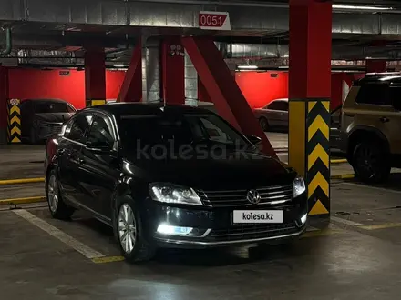 Volkswagen Passat 2012 года за 5 800 000 тг. в Алматы – фото 4