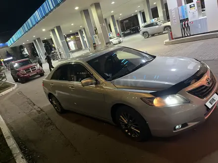 Toyota Camry 2007 года за 3 800 000 тг. в Астана – фото 2