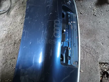 Крышка багажника AUDI за 25 000 тг. в Усть-Каменогорск – фото 2